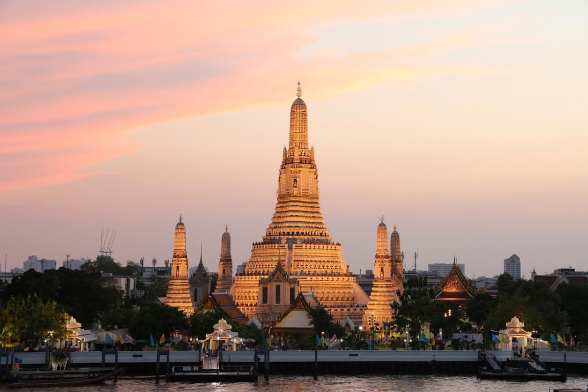 Bangkok Tailandia Wat Arun Tramonto 1