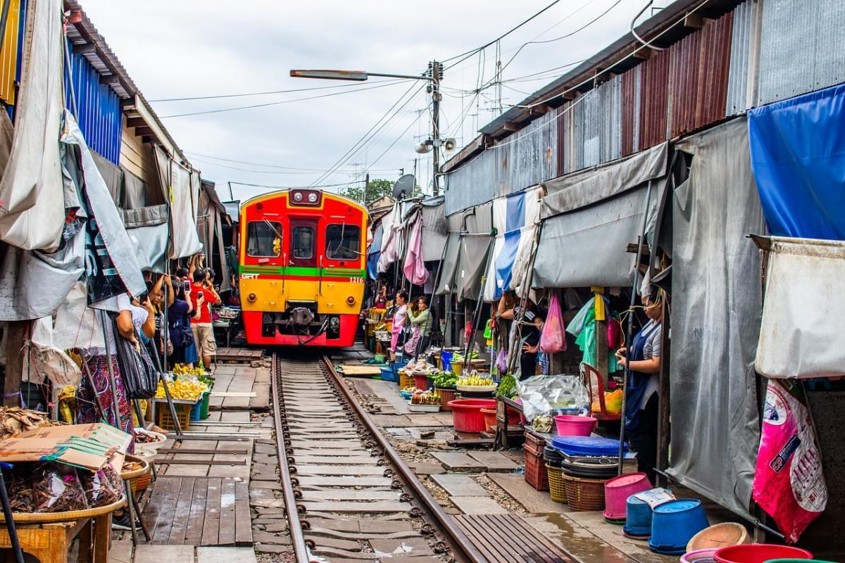Visiting Maeklong Railway Market, Bangkok: Getting there, prices and tips